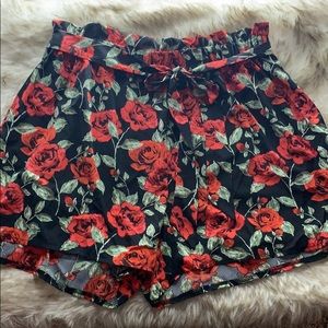 Rose flowy shorts